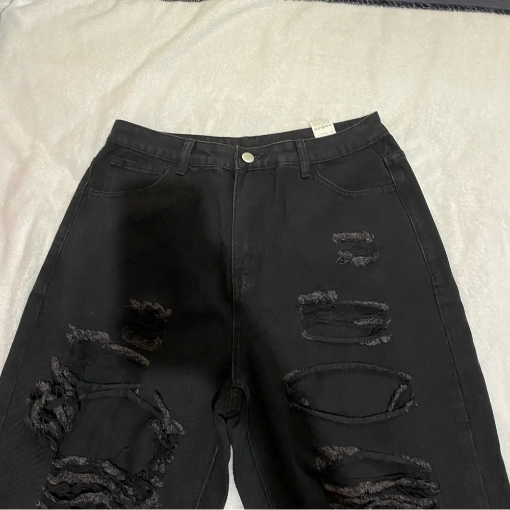 SOLD ❌ Shein Jeans - Picture 5 of 6